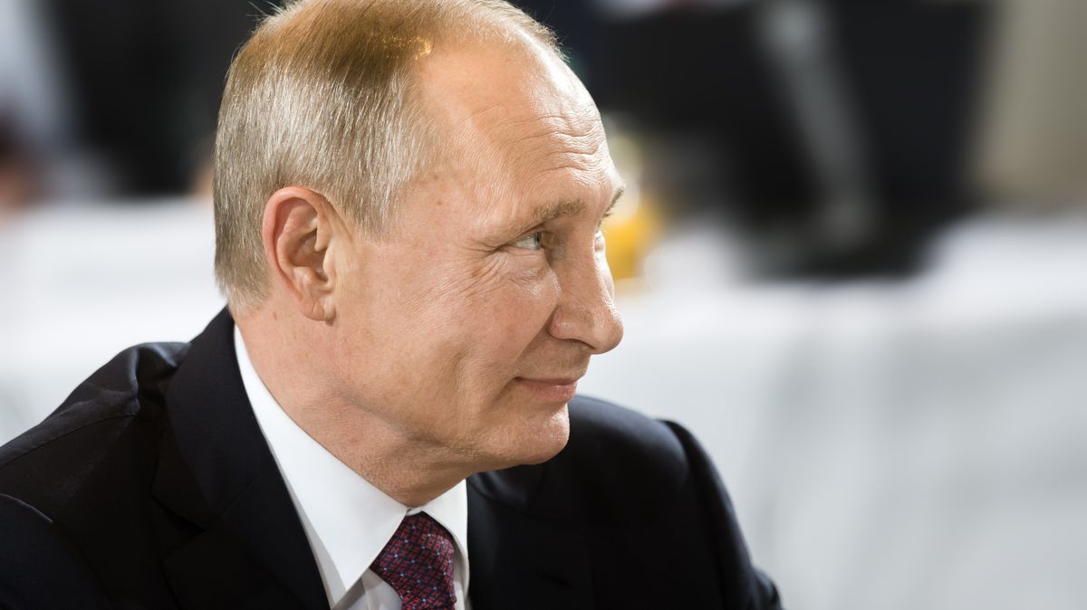 Putin dělá práci plukovníka. Mohlo by to vysvětlovat ruské neúspěchy